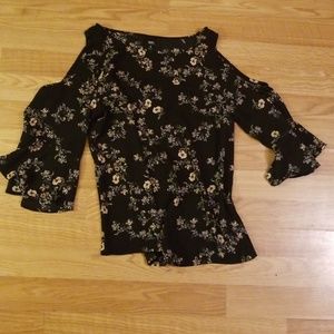 Floral shirt with open shoulder